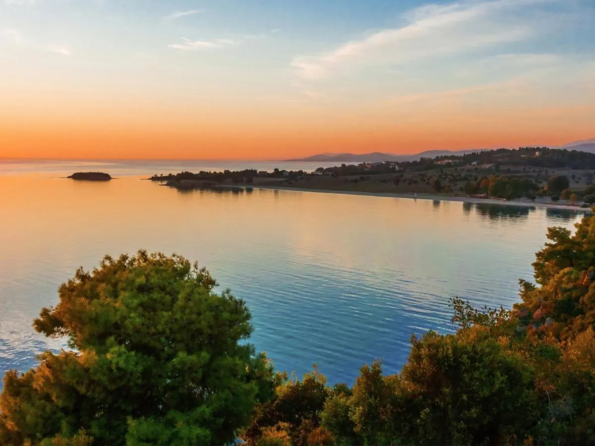 Adorable 1-Bedroom Holiday Apartment With Balcony All Yours Салоники 0*,